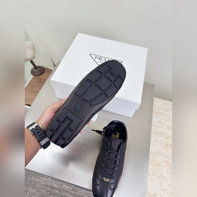 Кроссовки Prada с технологией «Prada S