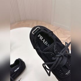 Prada P-серия 26 SSFW ~ Новая модель ш