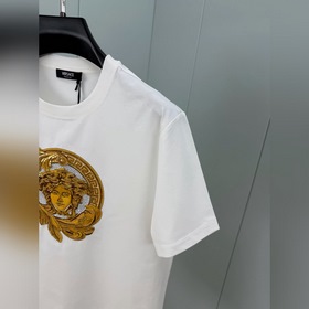 Versace. Новинка весна-лето 2026： футб