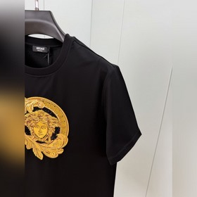 Versace. Новинка весна-лето 2026： футб
