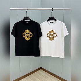 Versace. Футболка с короткими рукавами
