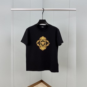 Versace. Футболка с короткими рукавами