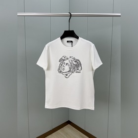 Versace. Футболка с короткими рукавами
