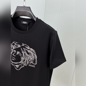 Versace. Футболка с короткими рукавами