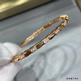 b51121 Браслет Bulgari с гладкой повер