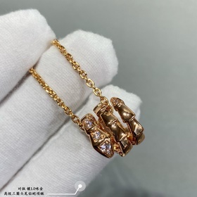 b1122 Колье Bulgari с изящным узором в