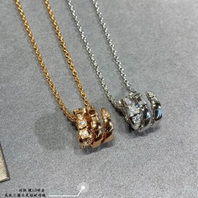 b1122 Колье Bulgari с изящным узором в
