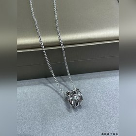 b0755 Колье Bulgari из светло-золотой 