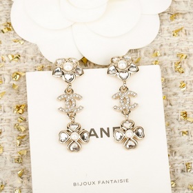 [Серьги CHANEL с несколькими элементам