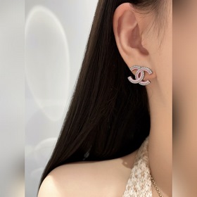 [CHANEL Черные и розовые эмалевые сер