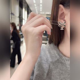 [Серьги Chanel CHANEL 25B с бантиком] 