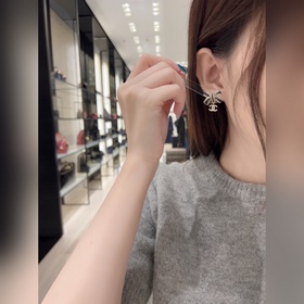 [Серьги Chanel CHANEL 25B с бантиком] 
