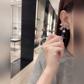 [Серьги Chanel CHANEL 25B с бантиком] 