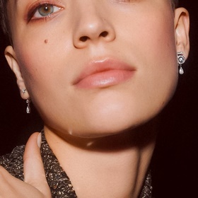 [Новые серьги Chanel N° 5 в форме капл