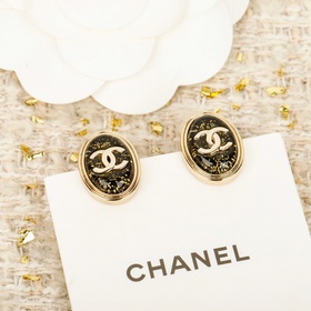 [CHANEL Овальные серьги-гвоздики с обс