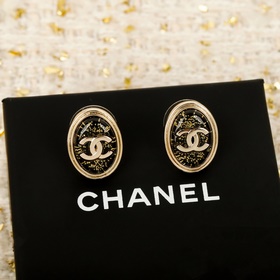[CHANEL Овальные серьги-гвоздики с обс