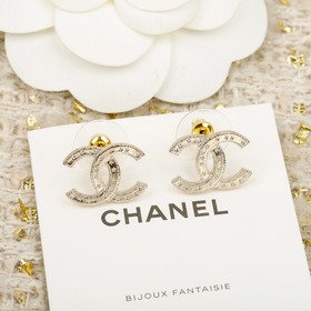 [CHANEL Звездочки с двойным «C» — серь