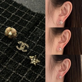 [CHANEL Серьги-гвоздикиз коллекции «П