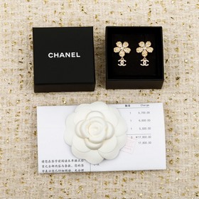[CHANEL Золотые серьги-гвоздики с двой