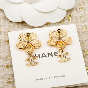 [CHANEL Золотые серьги-гвоздики с двой