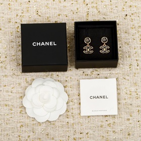 [CHANEL Золотисто-черные серьги-кольца
