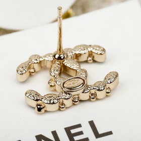[CHANEL 25K черно-розовые серьги-гвозд