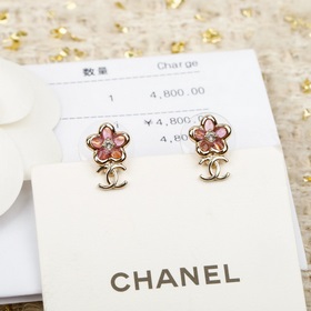 [Серьги CHANEL с цветочным мотивом и д