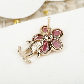 [Серьги CHANEL с цветочным мотивом и д