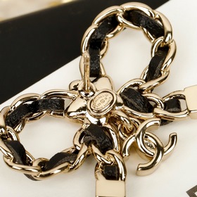 [Серьги Chanel с черным бантиком] Нов