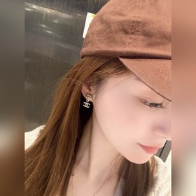 [CHANEL Серьги с розовыми камелиями, ж