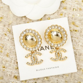 [CHANEL Круглые серьги-гвоздики с двой