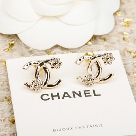 [CHANEL 26C Серьги с камелией и двойны