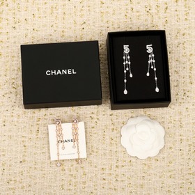 [Новые серьги Chanel N° 5] В рамках к