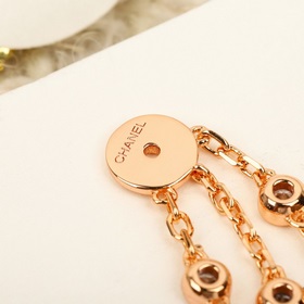 [Новые серьги Chanel N° 5] В рамках к