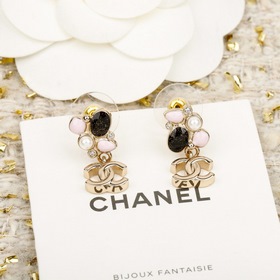 [Сережки-гвоздики CHANEL из эмали 25K]