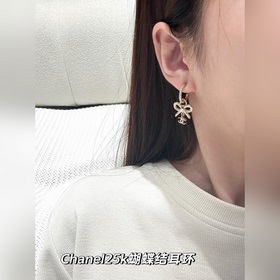 [CHANEL Серьги с двойным «C» и бантико