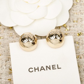 [Сережки-гвоздики Chanel CHANEL с мета