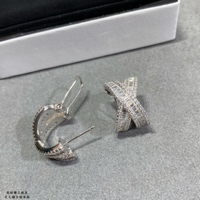 YC0159 2 5 Серьги Chanel с перекрещива