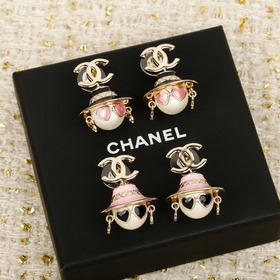 [Серьги-пуссеты «Роботы» от CHANEL] Н