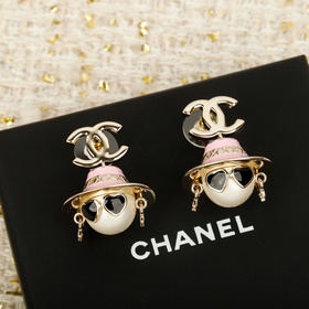 [Серьги-пуссеты «Роботы» от CHANEL] Н