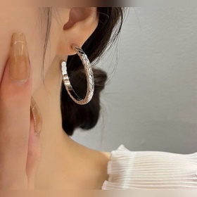 CH011 — подлинная модель. Серьги Chane