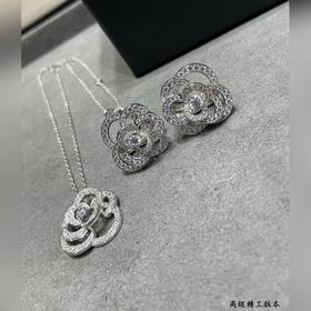 CH007 Серьги Chanel с мотивом камелии