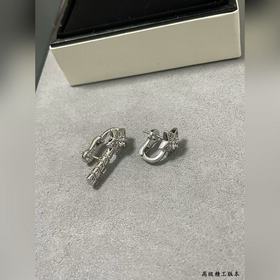 CH006 Серьги Chanel AB Comet： одно укр