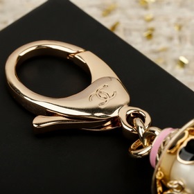 250454  [CHANEL Брелок-застежка для
