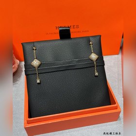 A0023 Серьги-подвески с квадратными за