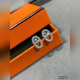 A0015 — эксклюзивная версия «Свиной но