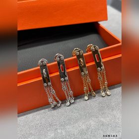 A0026 Серьги-пуссеты с бахромой в стил