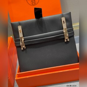 A0022 Серьги-гвоздики Hermès Kelly с п