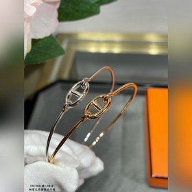 A110 Premium Edition, браслет Hermès с