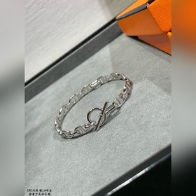a906 Браслет Hermès с гладким «свиным 